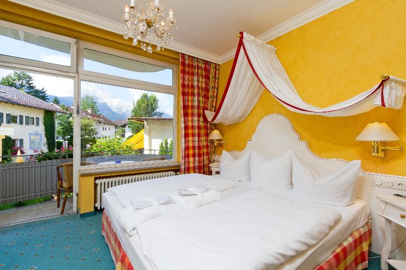 Wittelsbacher Hof Swiss Quality Hotel Garmisch-Partenkirchen Room photo